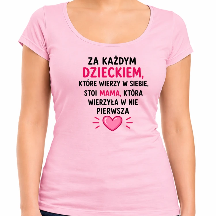 mama-wierzyla-pierwsza-damska-jasnorozowa.png
